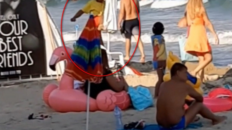 Превъзбуден спасител ококори туристите в Слънчев бряг с изпълнението си ВИДЕО 