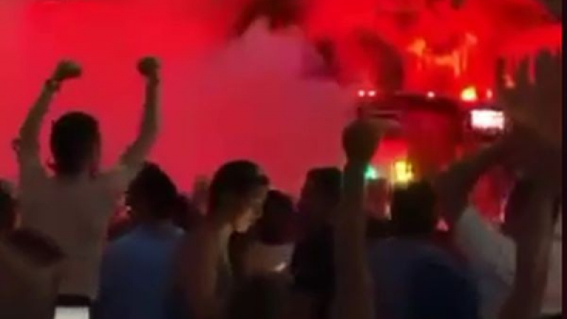 Гневни младежи: Прочут бар по Южното Черноморие цака жестоко с цените след 21 часа, ето как! ВИДЕО