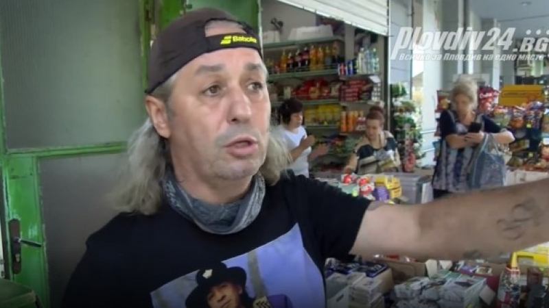 Див екшън! Шофьор полудя и сам си разби главата след катастрофа в Пловдив ВИДЕО