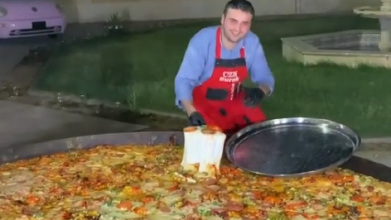 Рекорд: Известен готвач приготви пица, която ще нахрани и рота войници ВИДЕО