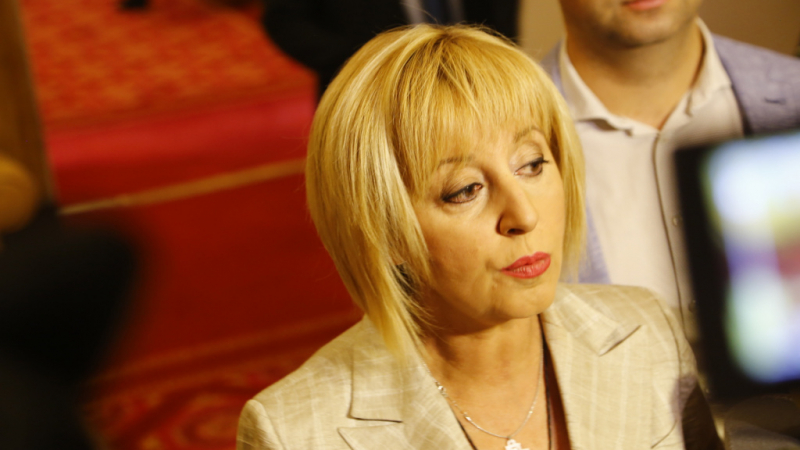 Манолова недоволна от актуализацията на бюджета, иска промени по 5 пера