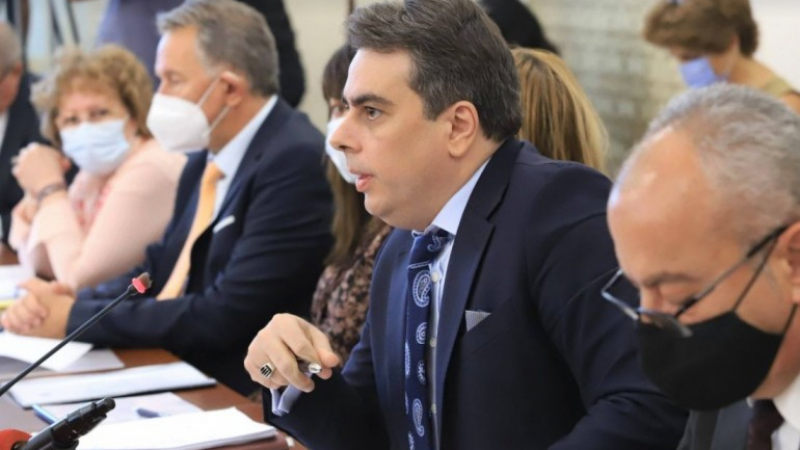 Напрежение в бюджетна комисия, министрите на Радев обясняват защо искат допълнителни пари