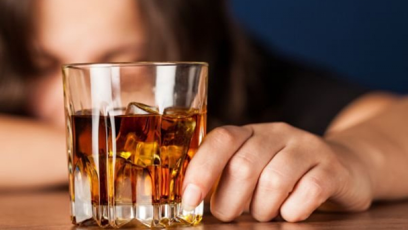 Ужас: Поне 16 човека умряха след употреба на алкохол менте