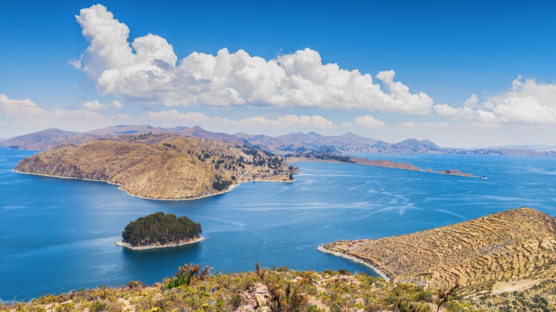 Свещеното езеро Титикака – дом на девици, лабиринти и безброй тайни