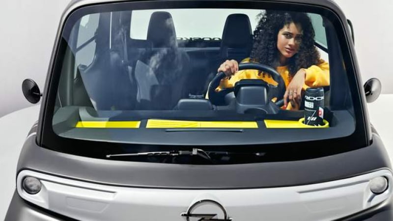 Opel представи електромобил, който може да се управлява и от 15-годишни СНИМКИ