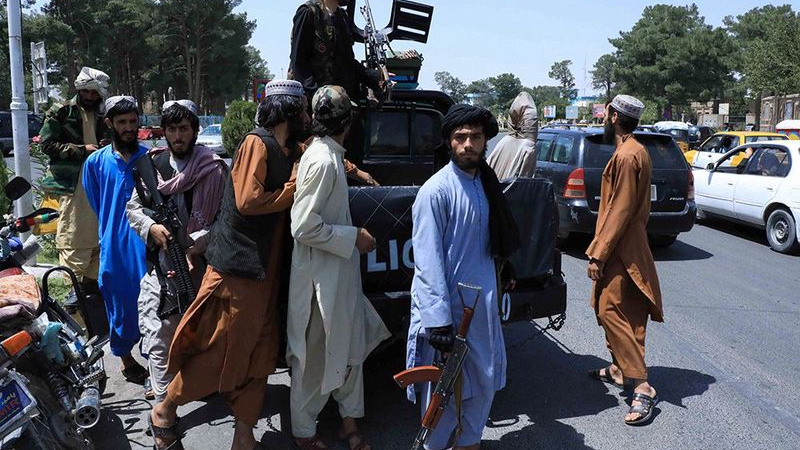 Безразборна стрелба в Афганистан! Над 70 души са убити или ранени