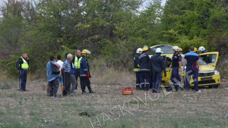 Страховит инцидент с таксиджия край Хасково завърши със смърт СНИМКА