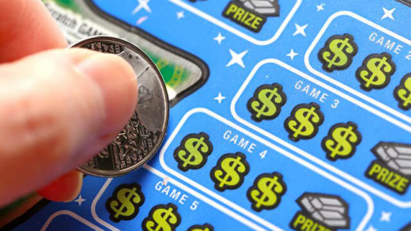 Жена игра лотария с едни и същи числа, след година стана милионер