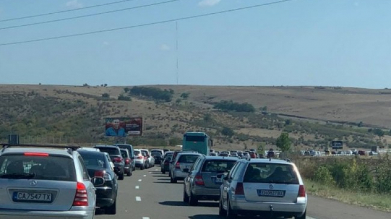 Затвориха магистрала "Тракия" заради тежка катастрофа