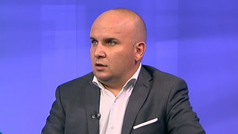 Илхан Кючюк: Нелепа е тезата, че Пеевски се занимава с продажба на паспорти