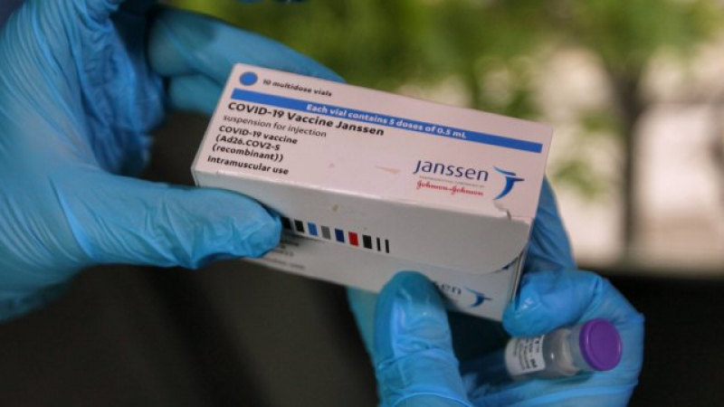Швейцария купува и препарата на Janssen, за да убеди антиваксъри да се имунизират