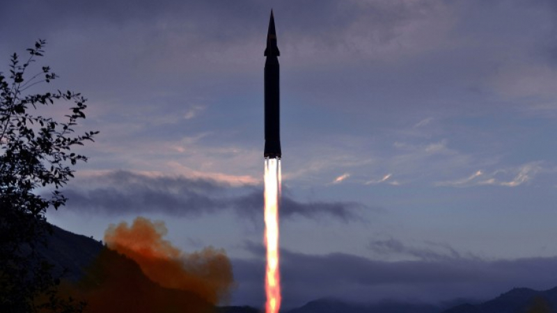 Заплашва ли Северна Корея света с нова хиперзвукова ракета?  