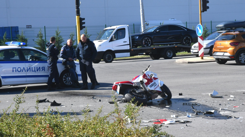 Турчин, возещ жена с мотора си, загина при зверска катастрофа в Разградско 
