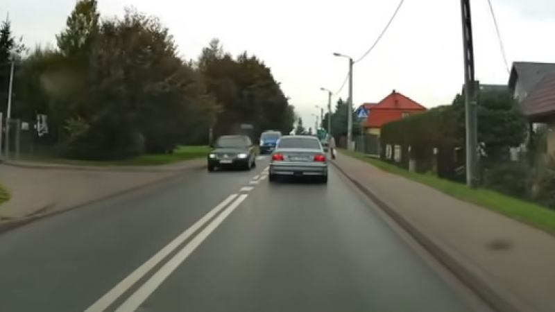 Шофьор на BMW налетя на пешеходец и получи незабавна карма ВИДЕО