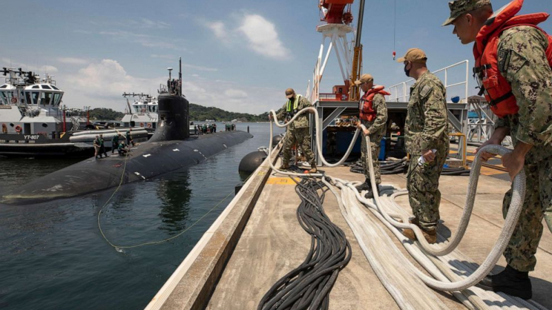 US ядрена подводница се удари в неизвестен обект