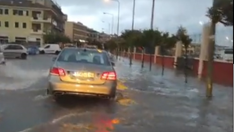 Meteo Balkans алармират: Потоп в Гърция ВИДЕО