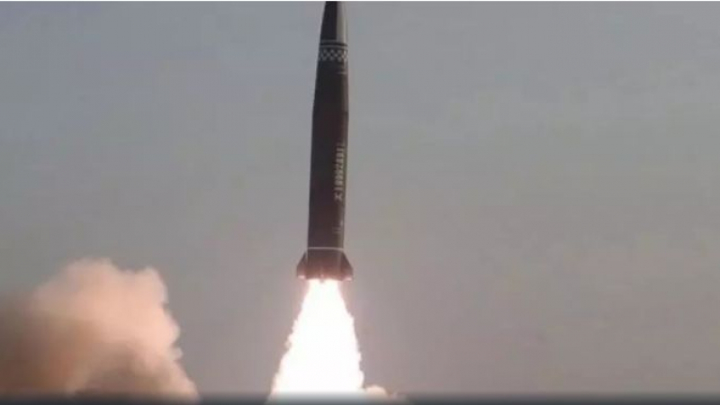 Хиперзвуковата ракета на Пхенян зададе голяма загадка