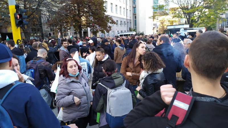 Бунт: Блокада в София заради новата заповед на Кацаров
