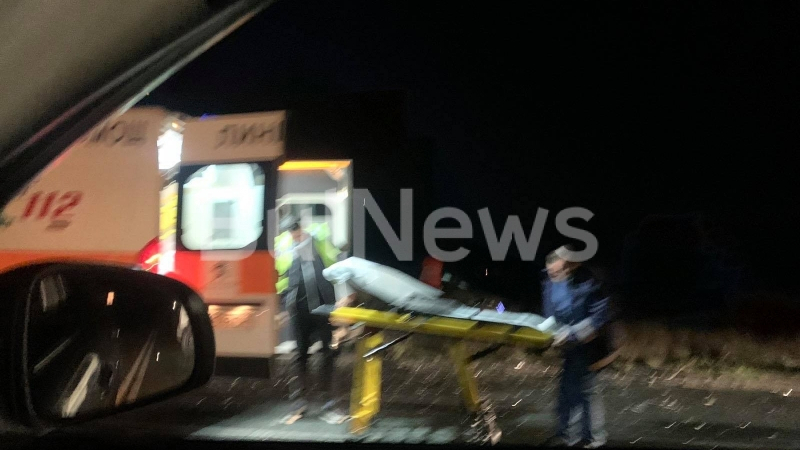 Тройна катастрофа между Монтана и Враца, линейки хвърчат с пострадалите СНИМКИ 