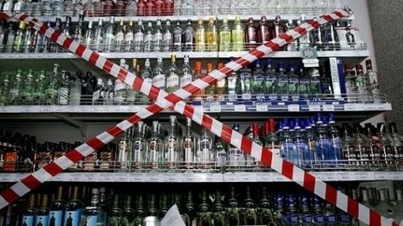 Затваряне на магазините за алкохол в Москва предизвика паника