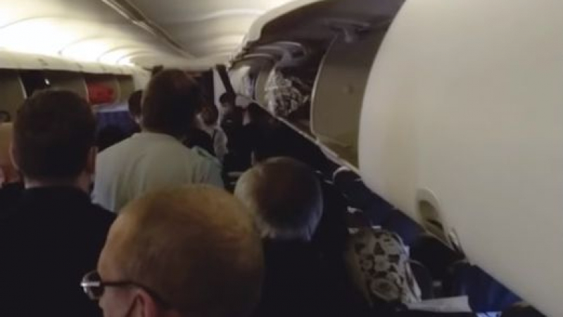 Пътници в руски самолет изживяха невероятен кошмар ВИДЕО