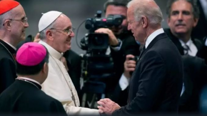 Ватиканът внезапно отмени прякото излъчване на срещата на Байдън с папата