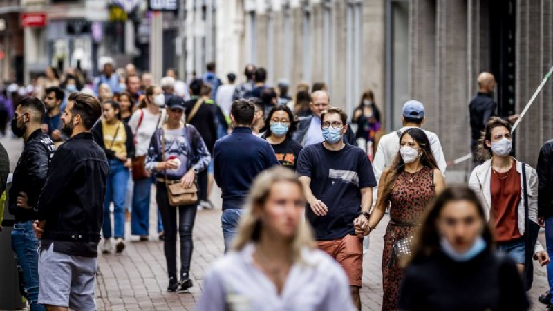 Нидерландия връща задължителните маски за К-19