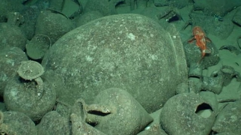 Подводни археолози се натъкнаха на необикновено съкровище край Крит