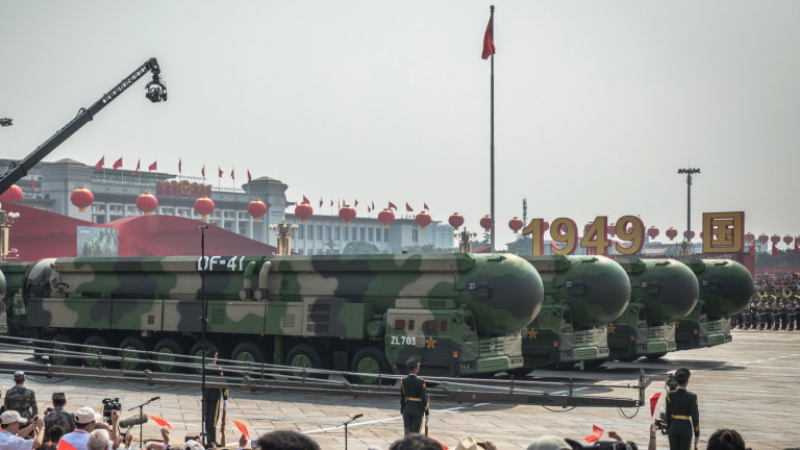 Пентагонът алармира: Китай увеличава 5 пъти ядрената си мощ до... 