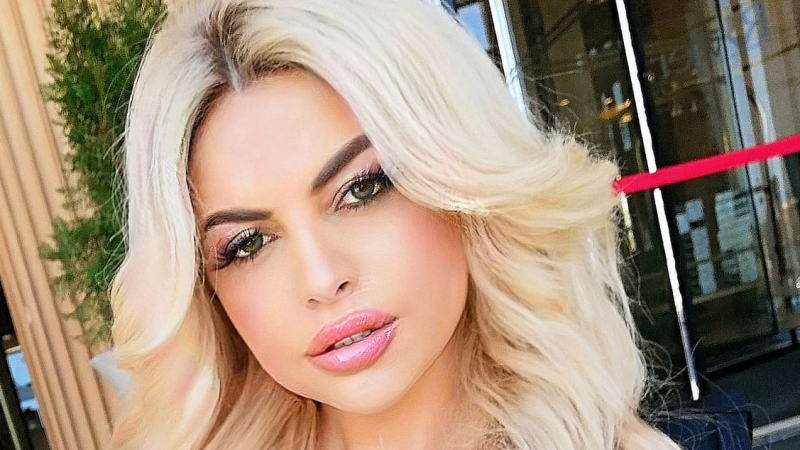 Едрогърда блондинка от Кърджали бе обявена в Турция за най-красивата европейка СНИМКИ 18+