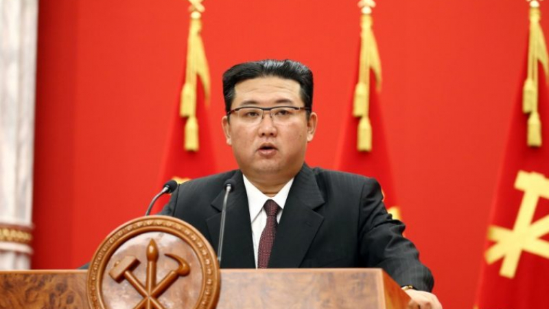 Южнокорейското разузнаване: Ким Чен Ун върви по тънък лед
