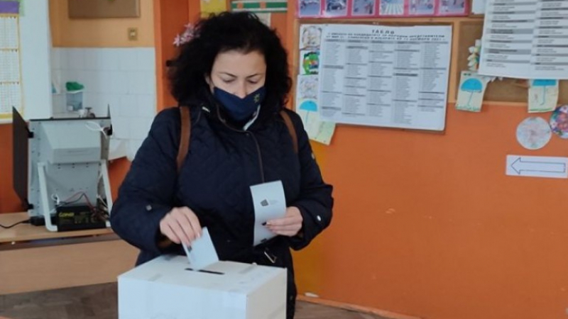 Десислава Танева: Гласувах за възстановяване на нормалността