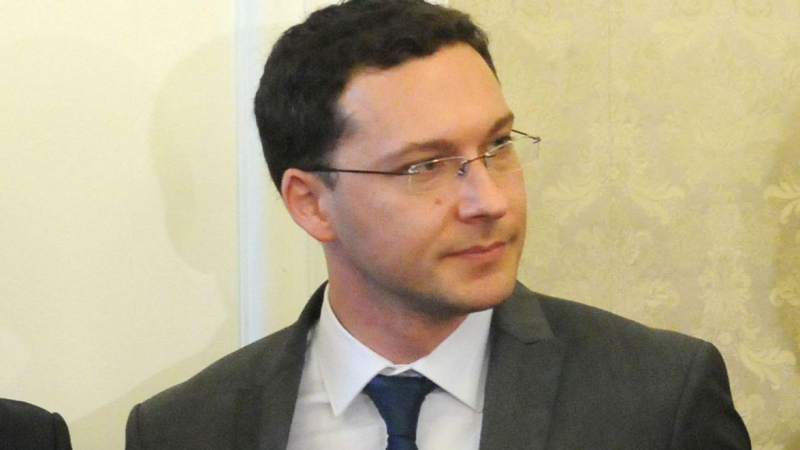 Даниел Митов: Гласувах демокрацията да не се превръща в заложник на озверели и впиянчени хора