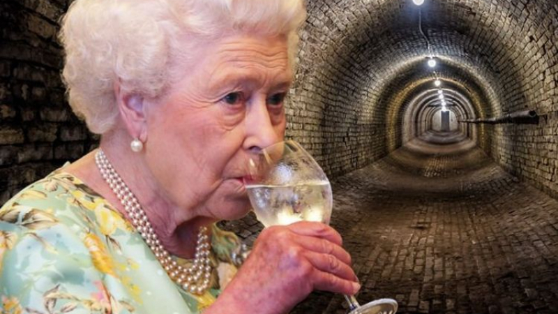 Откриха къде води таен тунел в Бъкингамския дворец СНИМКИ