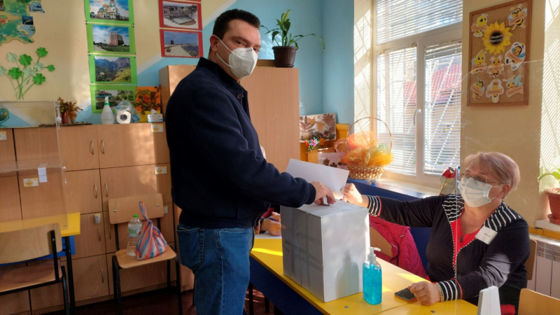 Калоян Паргов призова всички български граждани да упражнят вота си