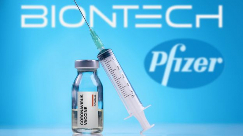 Шефът на Pfizer с лоши новини за ваксинираните с 2 дози от препарата и Омикрон 