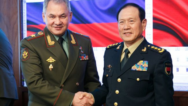 Русия и Китай: Сплотени сме като велика планина срещу хегемонията на САЩ