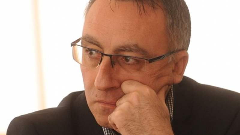 Диян Стаматов: Кацаров да поеме шамарите, които директорите отнасят ежедневно