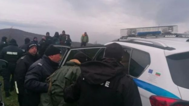 Извънредни новини за въоръжения беглец от Сърница, вдигнал под тревога барети и полиция