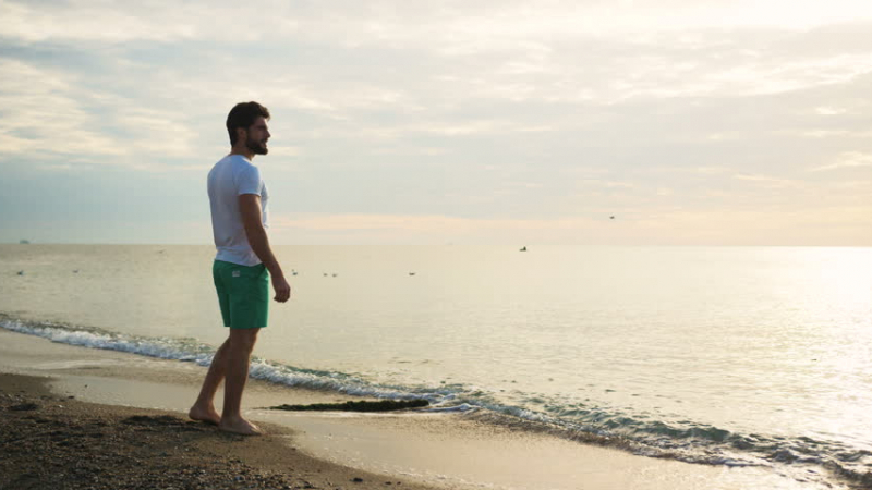 Мъж се натъкна на плажа на същество от най-страшните си кошмари СНИМКИ  