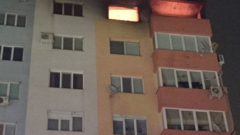 Ужасът в Благоевград: Намериха овъглен и подпалвача на пожара в блока с двама загинали и десетки обгазени