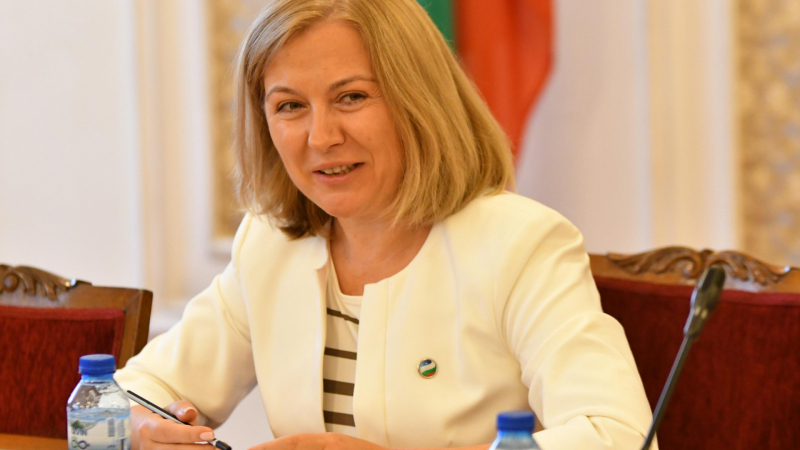 Йорданова разкри има ли кандидатура за нов шеф на КПКОНПИ