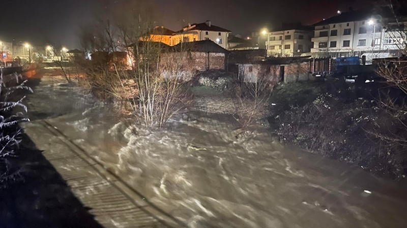 Извънредно: Посред нощ обявиха бедствено положение в Неделино