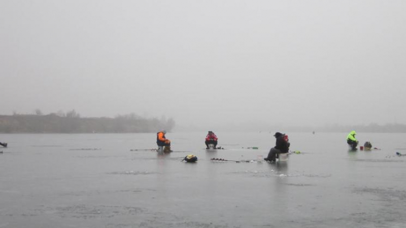 Чалъми на лед: Ето как да избием рибата през зимата
