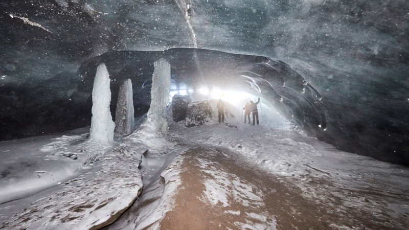 "Дяволска дупка" се отвори в швейцарските Алпи