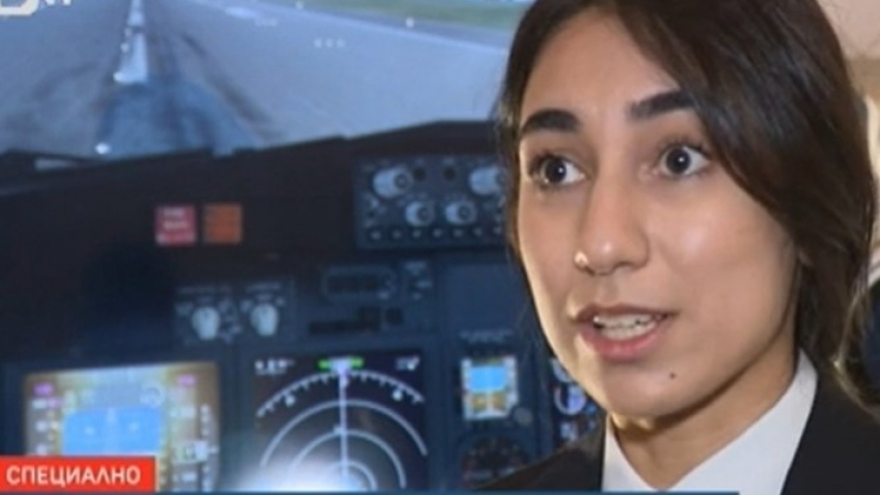 Разтърсващата история на първата афганистанка пилот, която бяга у нас от талибаните