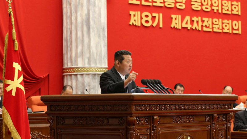 Ким Чен-ун се закани: Северна Корея ще ускори развитието на ядрения си арсенал