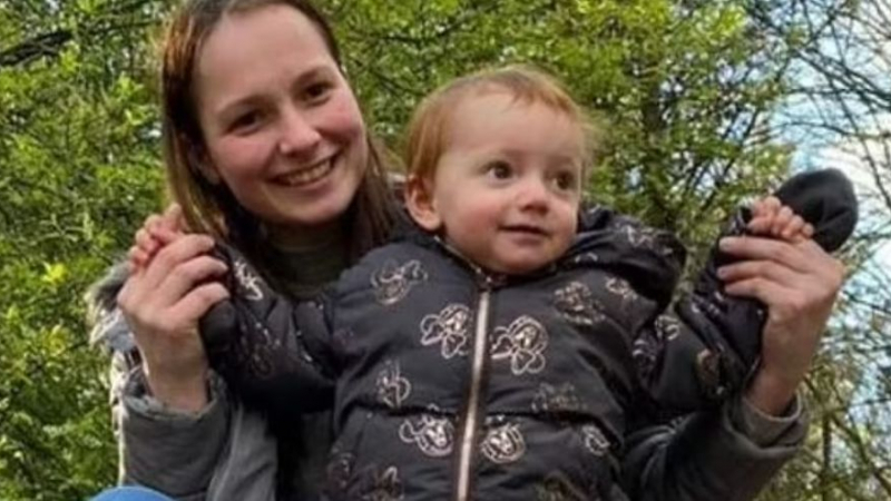 24-г. бременна не се ваксинира от страх да не убие бебето си и умря от К-19 СНИМКИ 