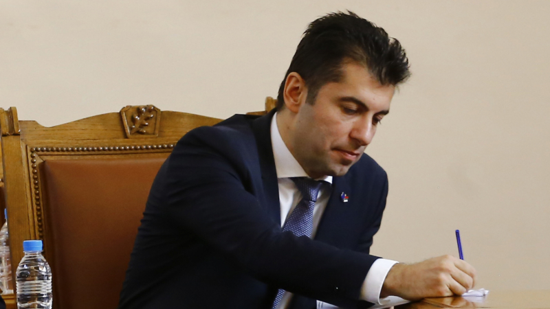 Първо обяснение от Кирил Петков за скандала с "отрязания" македонски премиер СНИМКА