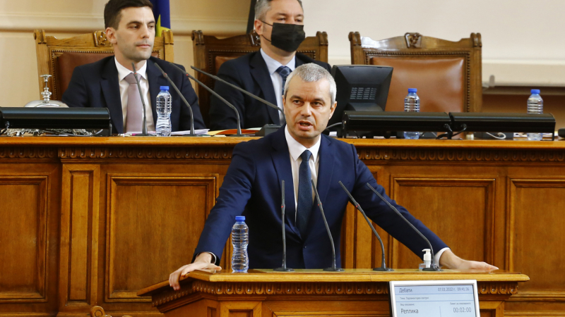 Костадинов се изказа за Русия от парламентарната трибуна и стана страшно ВИДЕО